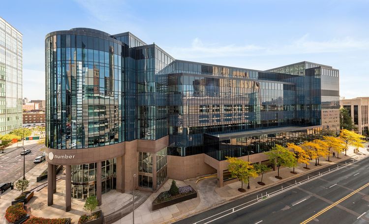 Minneapolis_data_center_750x456