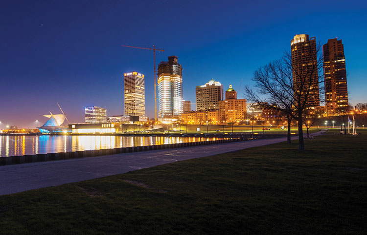 Milwaukee Wisconsin skyline