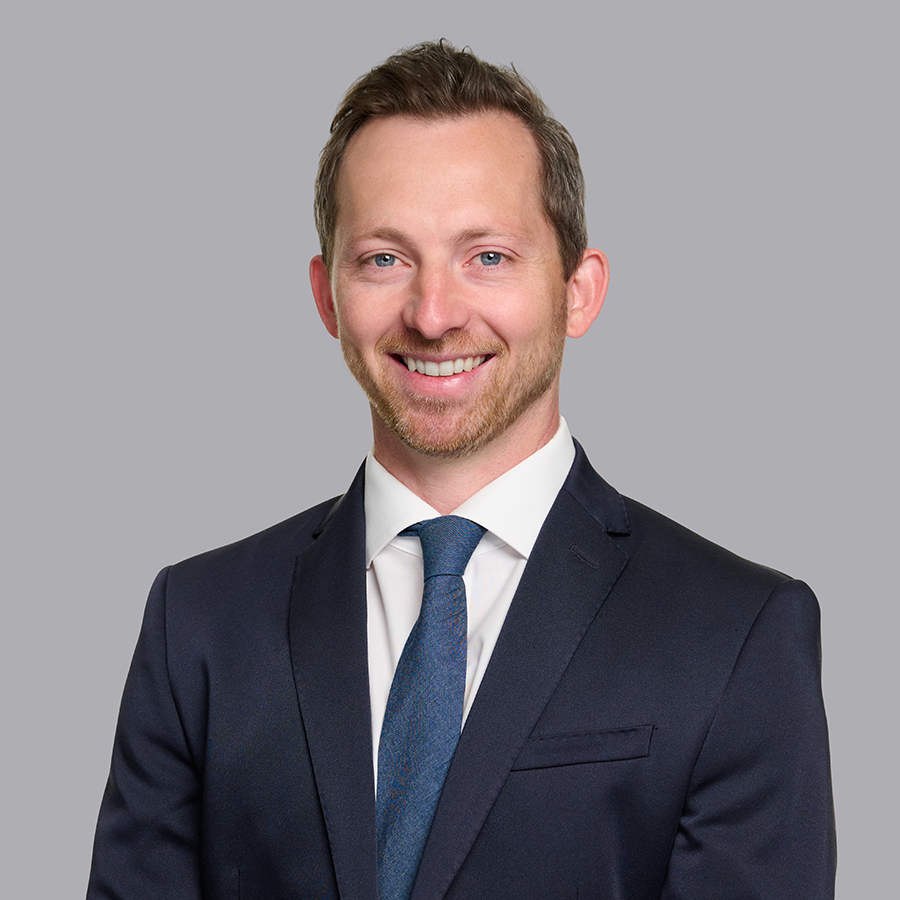 Chris Collins headshot