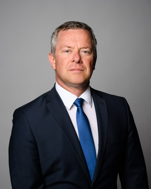 Andre ter Huurne grey background