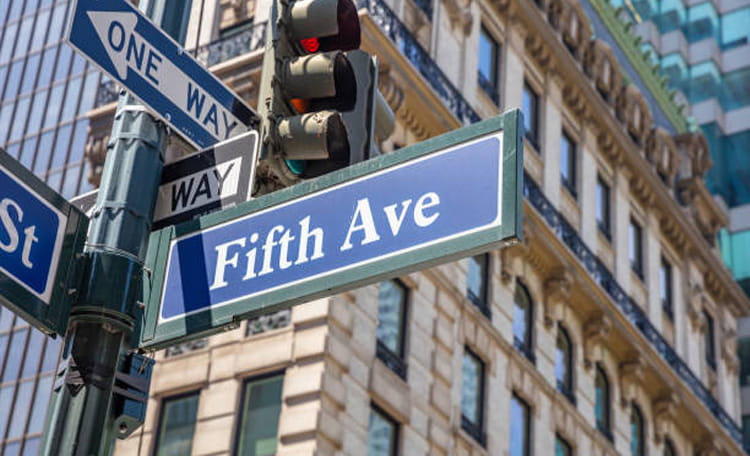 New Yorks Fifth Avenue