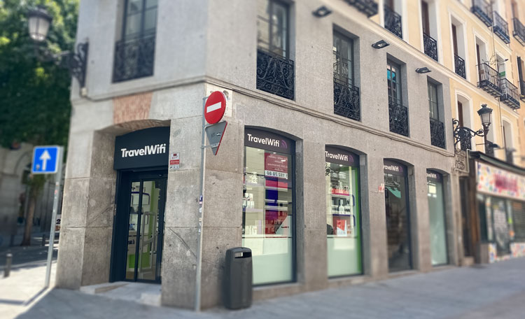 CW-TravelWiFi-new-store-Madrid-750-456
