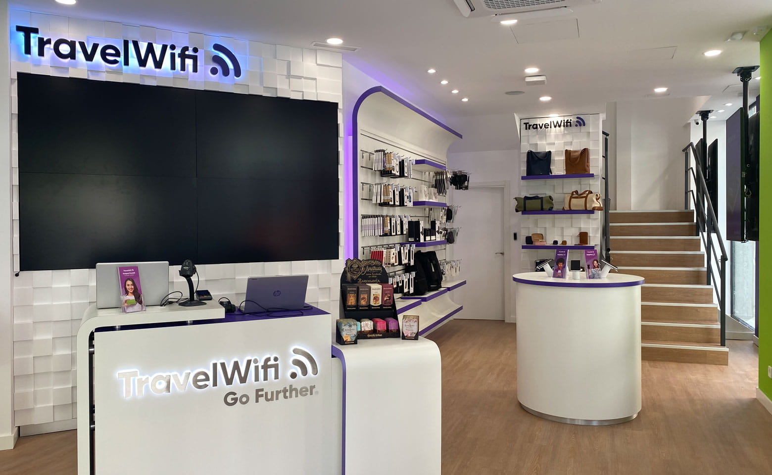 CW-TravelWiFi-new-store-Madrid-slider-1560-960