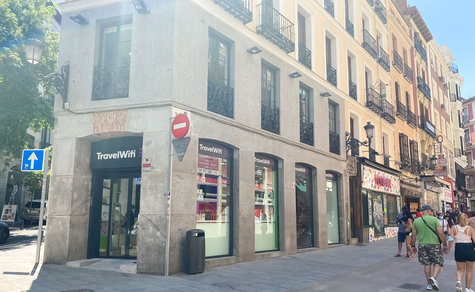 CW-TravelWiFi-new-store-Madrid-slider02-1560-960