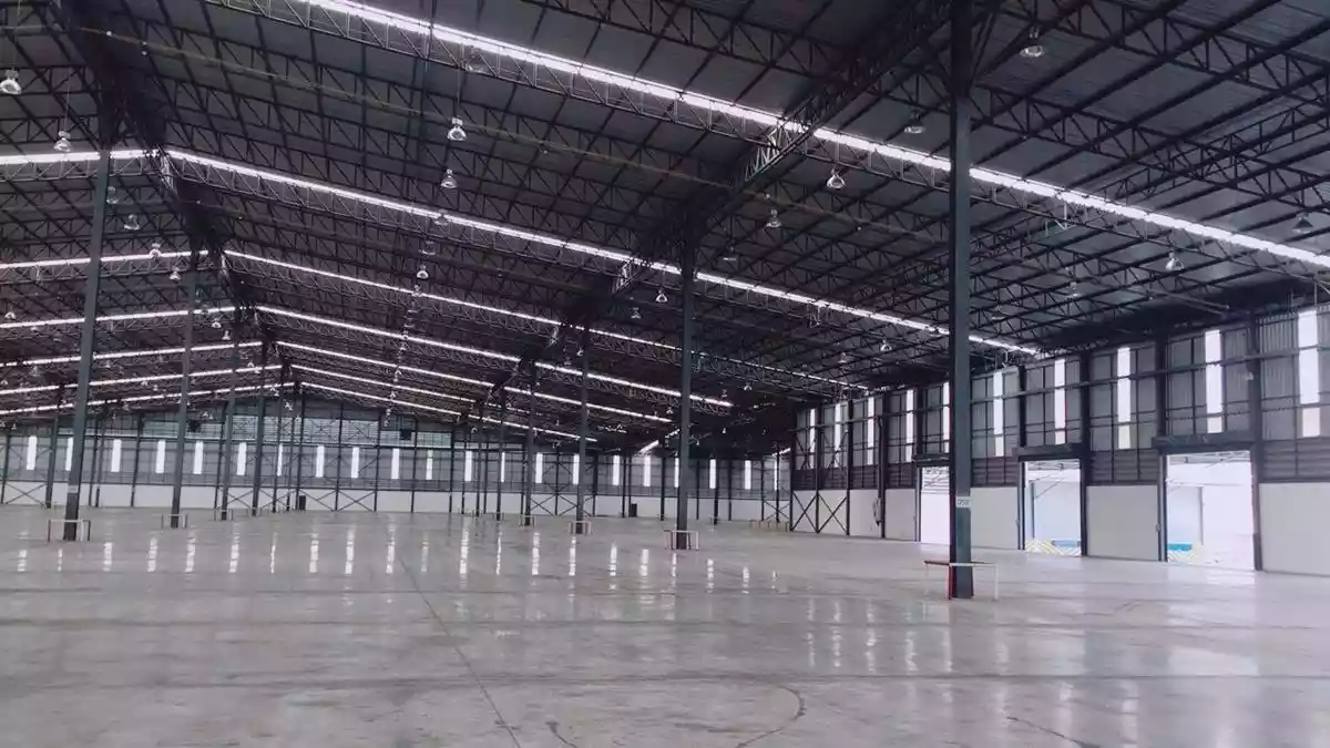 Warehouse for rent 20,000 sq.m near WHA Eastern Seaboard Industrial Estate