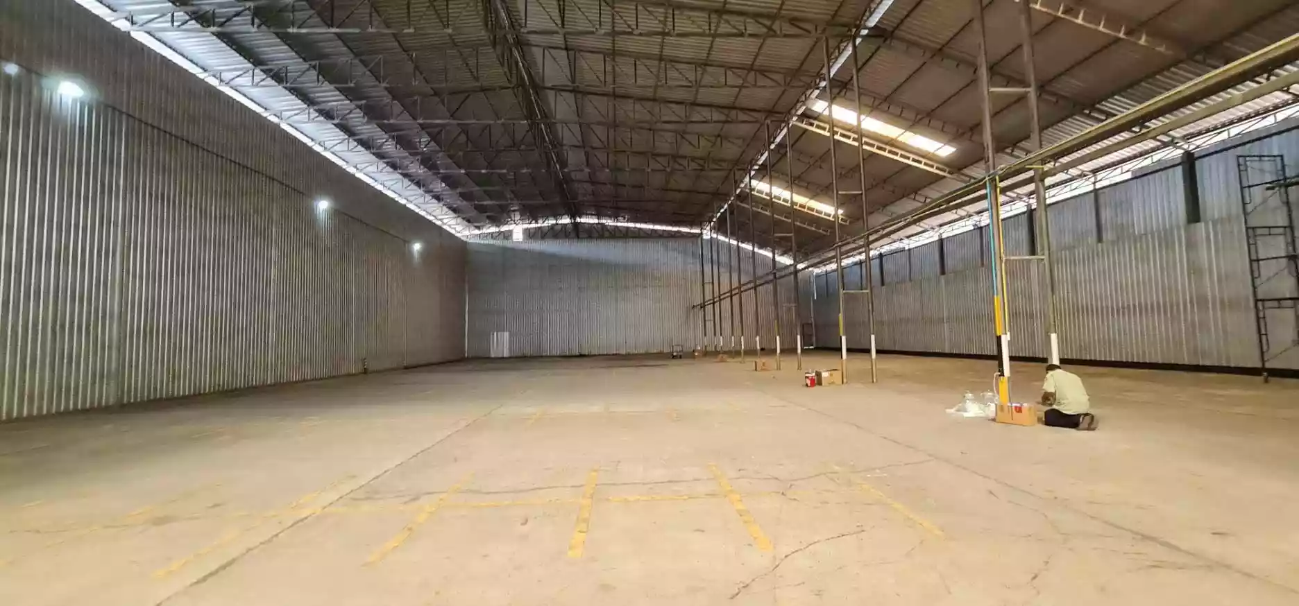 Warehouse for Lease 4,000 sq.m at Pathum Thani