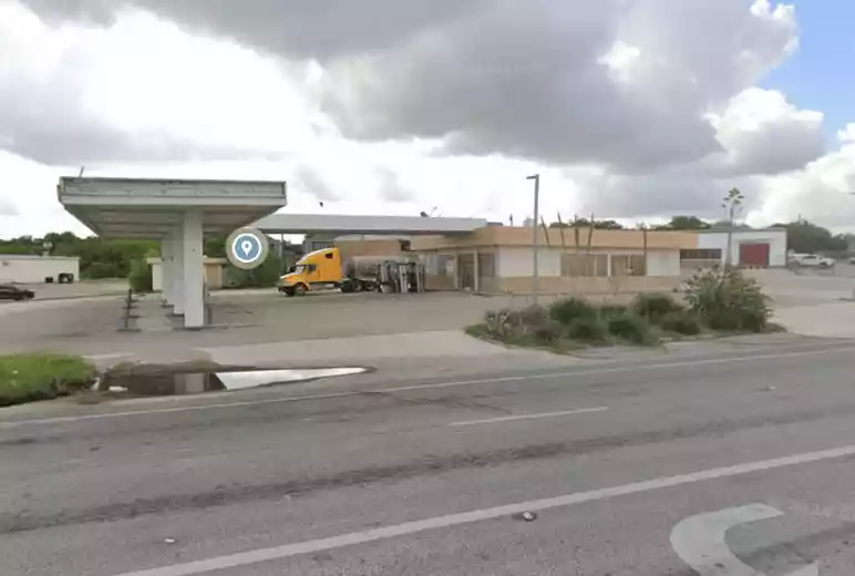101 South Sunset Strip - Kenedy, TX