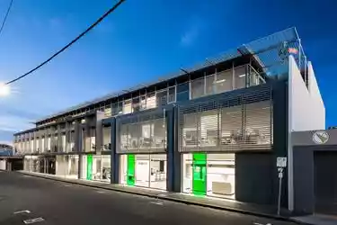 4 Amsterdam Street
