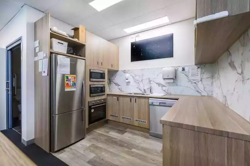 2/61 Metroplex Avenue
