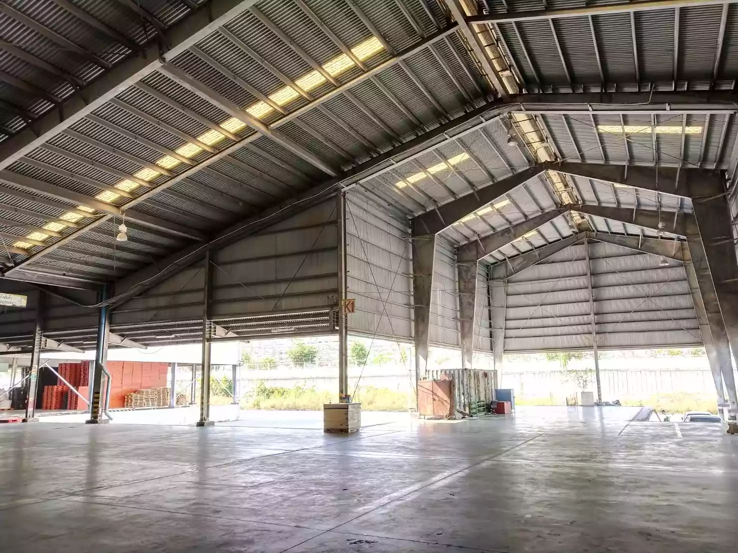 Warehouse For lease 3000 - 5000 sqm. in Map ta phut Industrial Estate