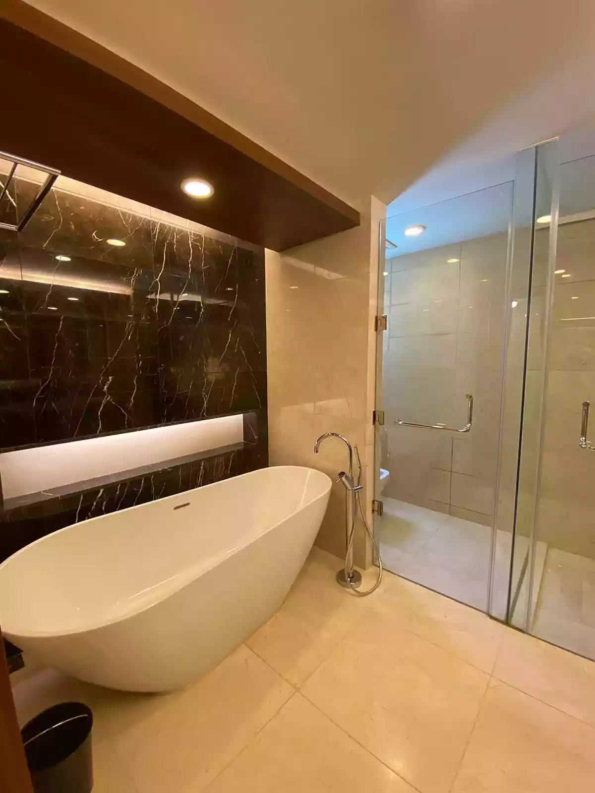 Two Roxas Triangle, Makati City | PH | Cushman & Wakefield