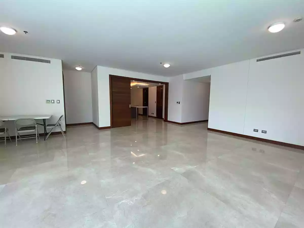 Two Roxas Triangle, Makati City | PH | Cushman & Wakefield