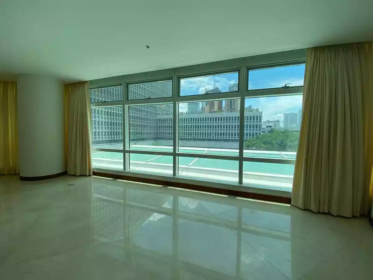 Two Roxas Triangle, Makati City | PH | Cushman & Wakefield