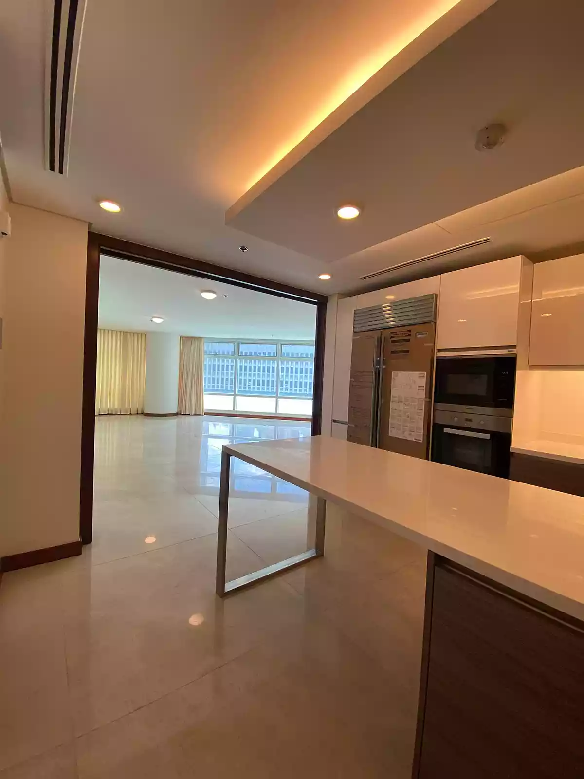 Two Roxas Triangle, Makati City | PH | Cushman & Wakefield