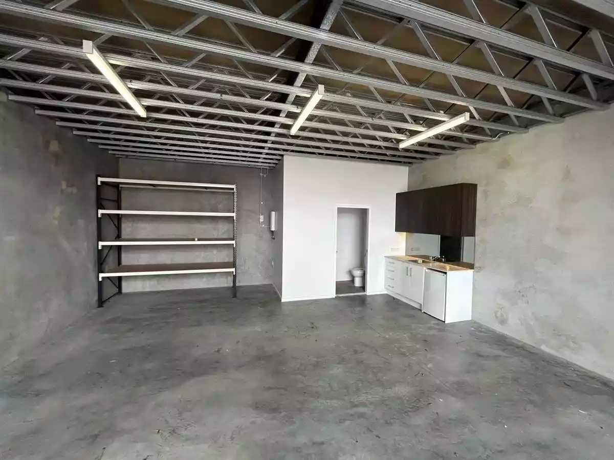 4/109 Holt Street