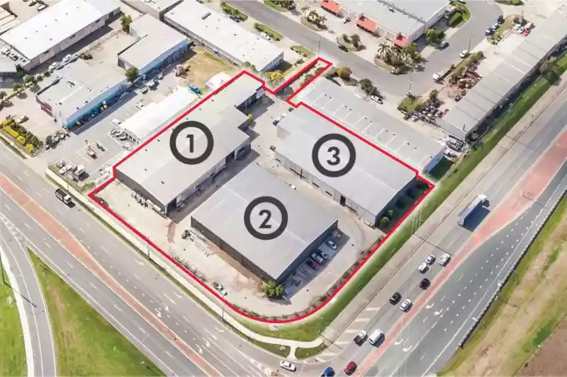 Industrial Freehold Complex For Lease with Gantry Crane