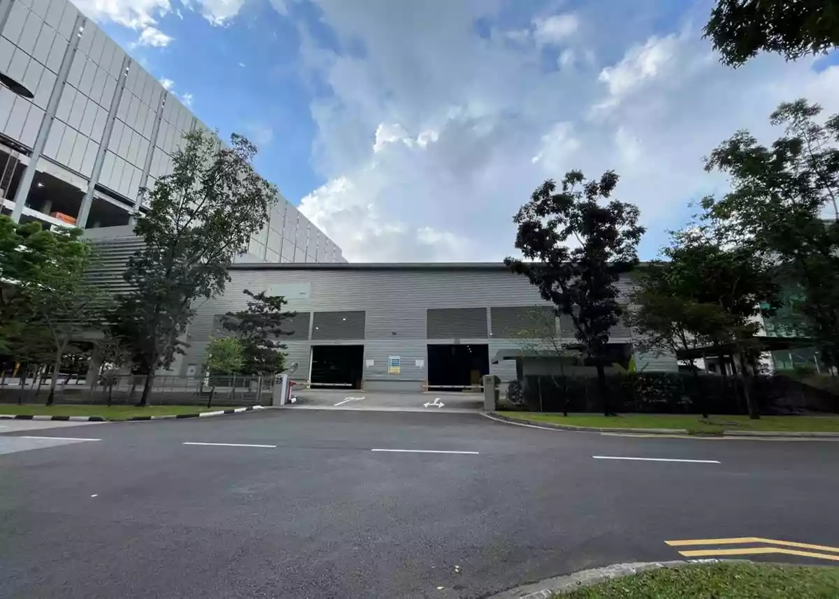 4-storey industrial building with factory and warehouse in Boon Lay