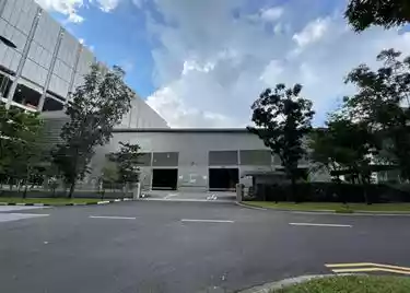 4-storey industrial building with factory and warehouse in Boon Lay