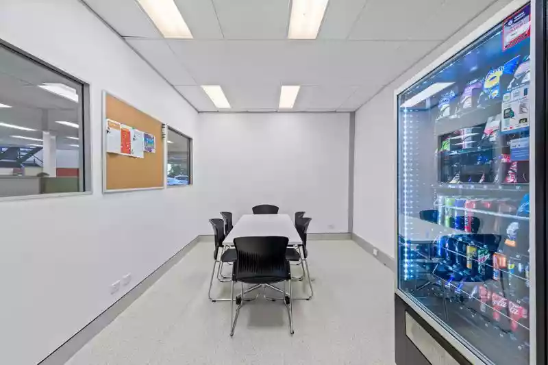 3/333 Queensport Road