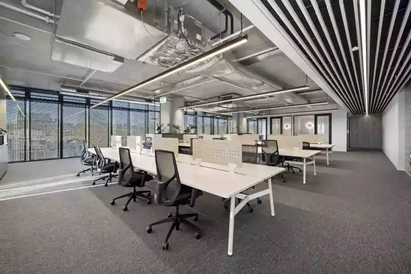 Fully fitted whole floor ready to occupy!