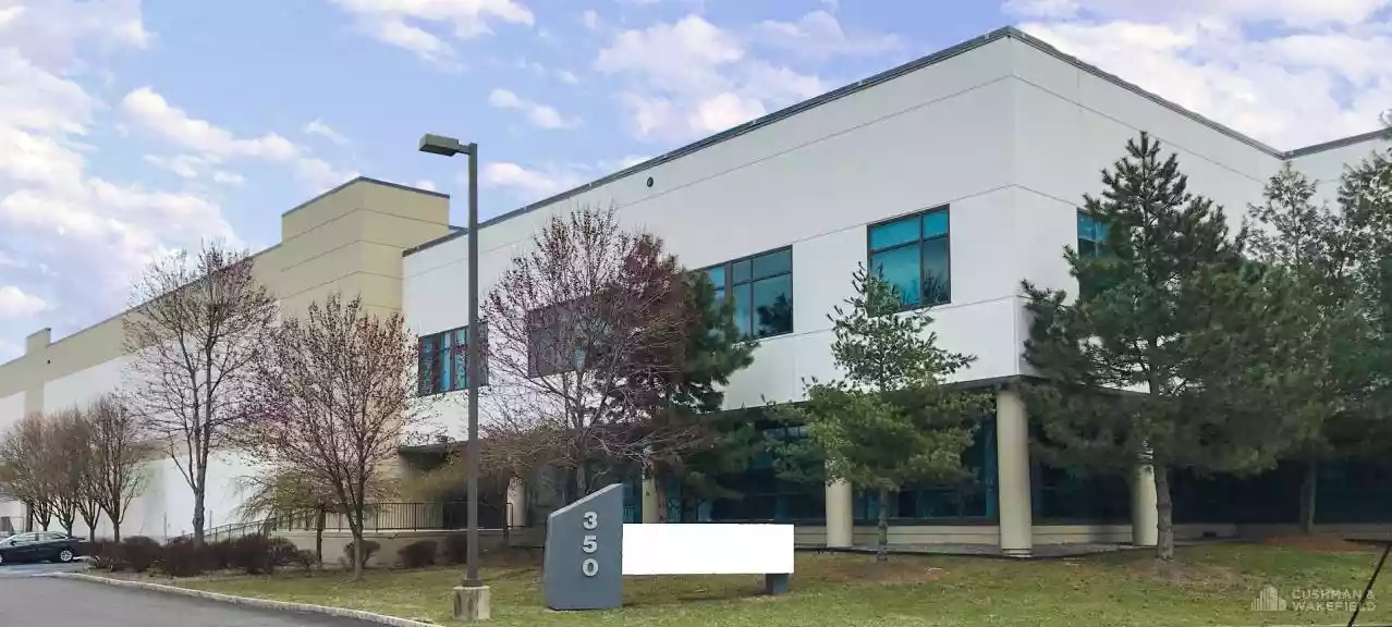 Carlstadt - Warehouse/Distribution