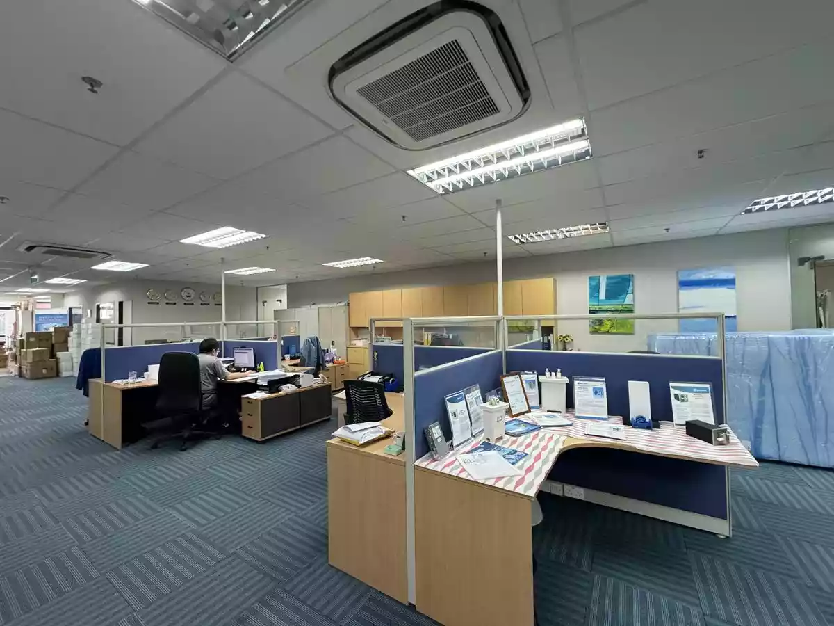 Fully Fitted B2 Industrial Unit With ISO Class 6 Cleanroom, Workstations & Meeting Rooms