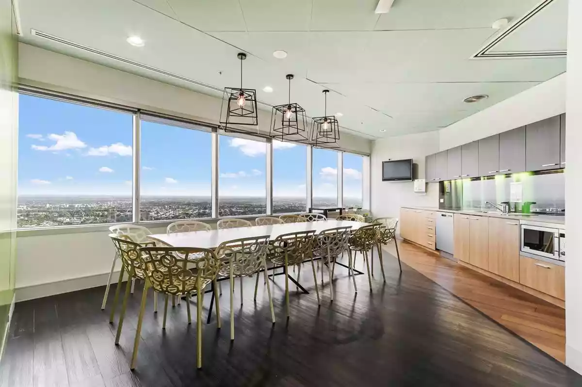 2 Lonsdale Street