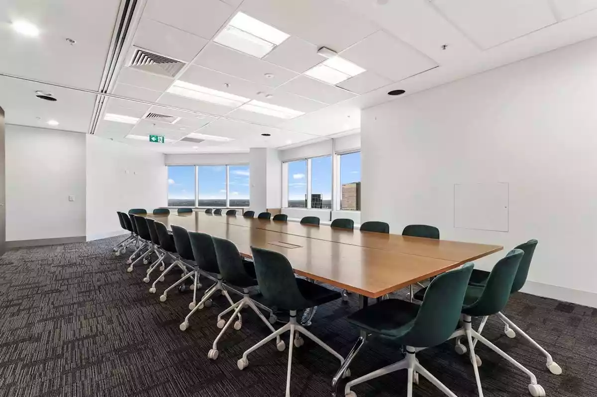 2 Lonsdale Street