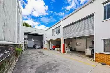 1&2/40 Container Street
