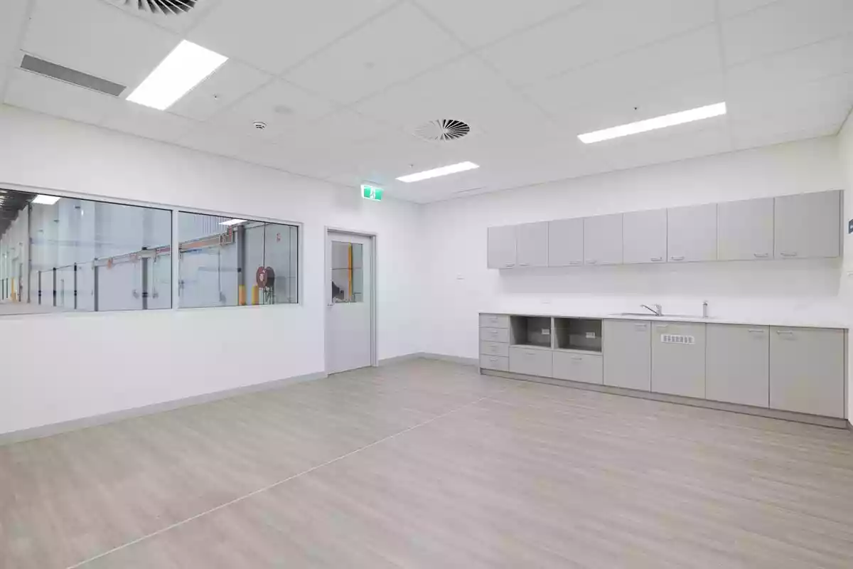 Tenancy 4/2 Bannister Road