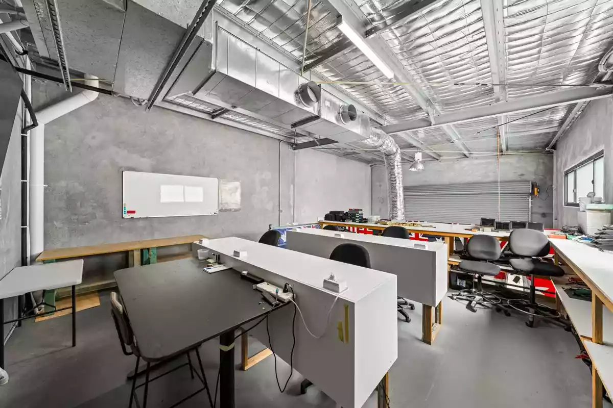 2/16 Industry Place