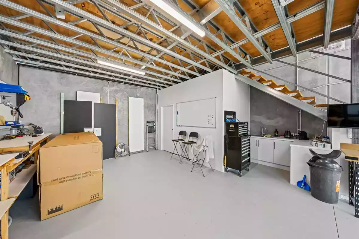 2/16 Industry Place