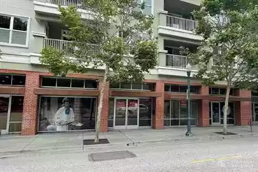 Santa Cruz - Retail