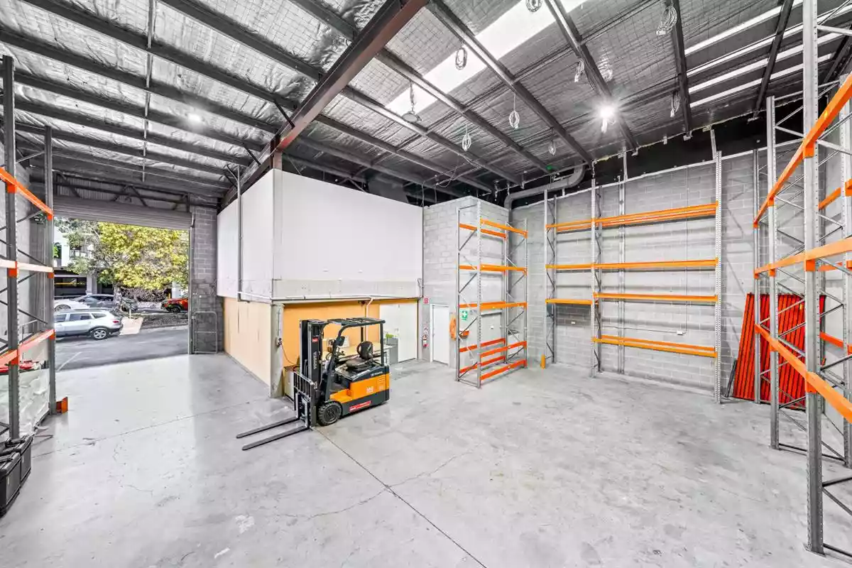 9/170 Montague Road