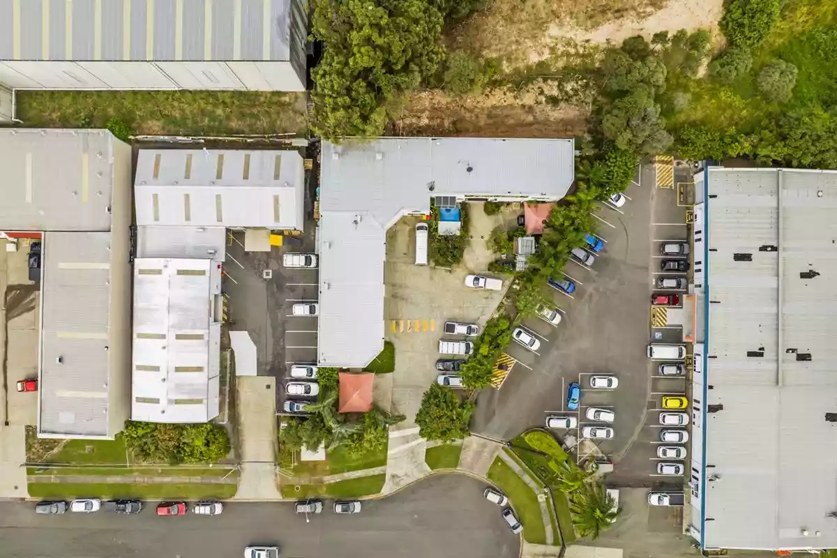 Unit 1/16 Commercial Drive