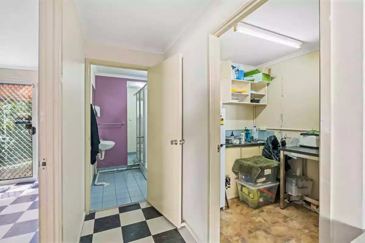 Unit 1/16 Commercial Drive