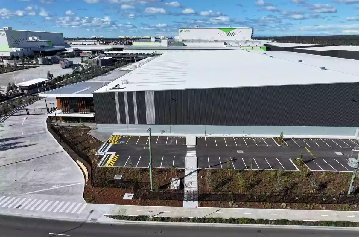 S1/400 Moorebank Avenue