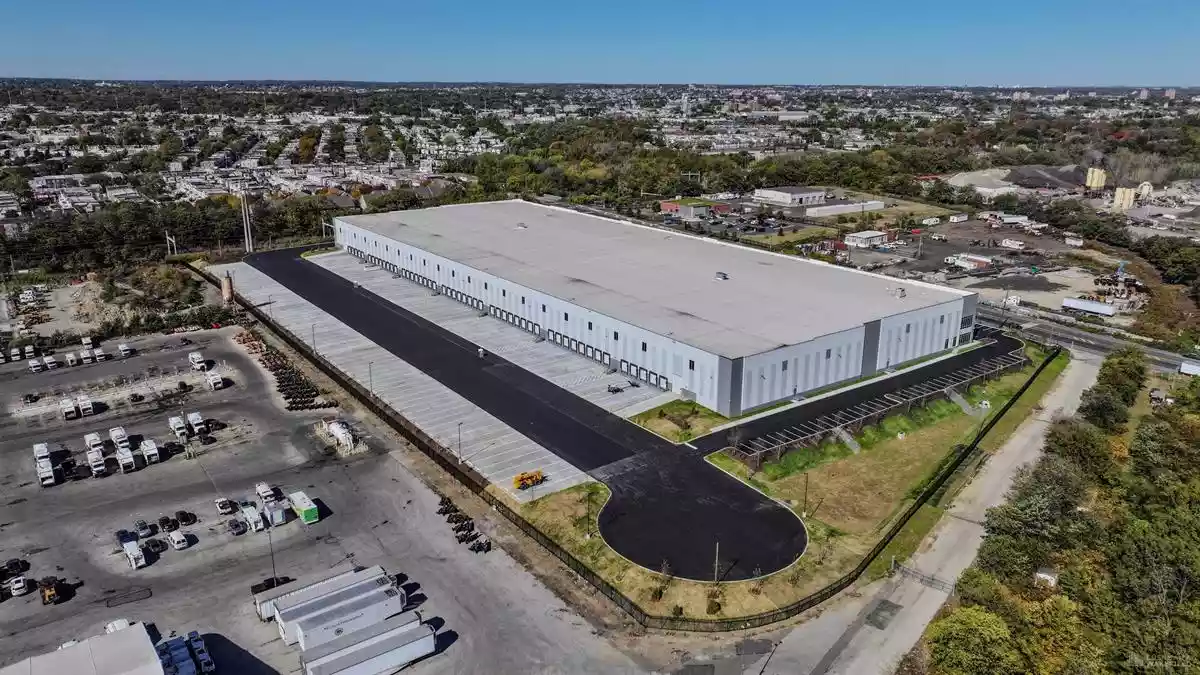 Philadelphia - Warehouse/Distribution