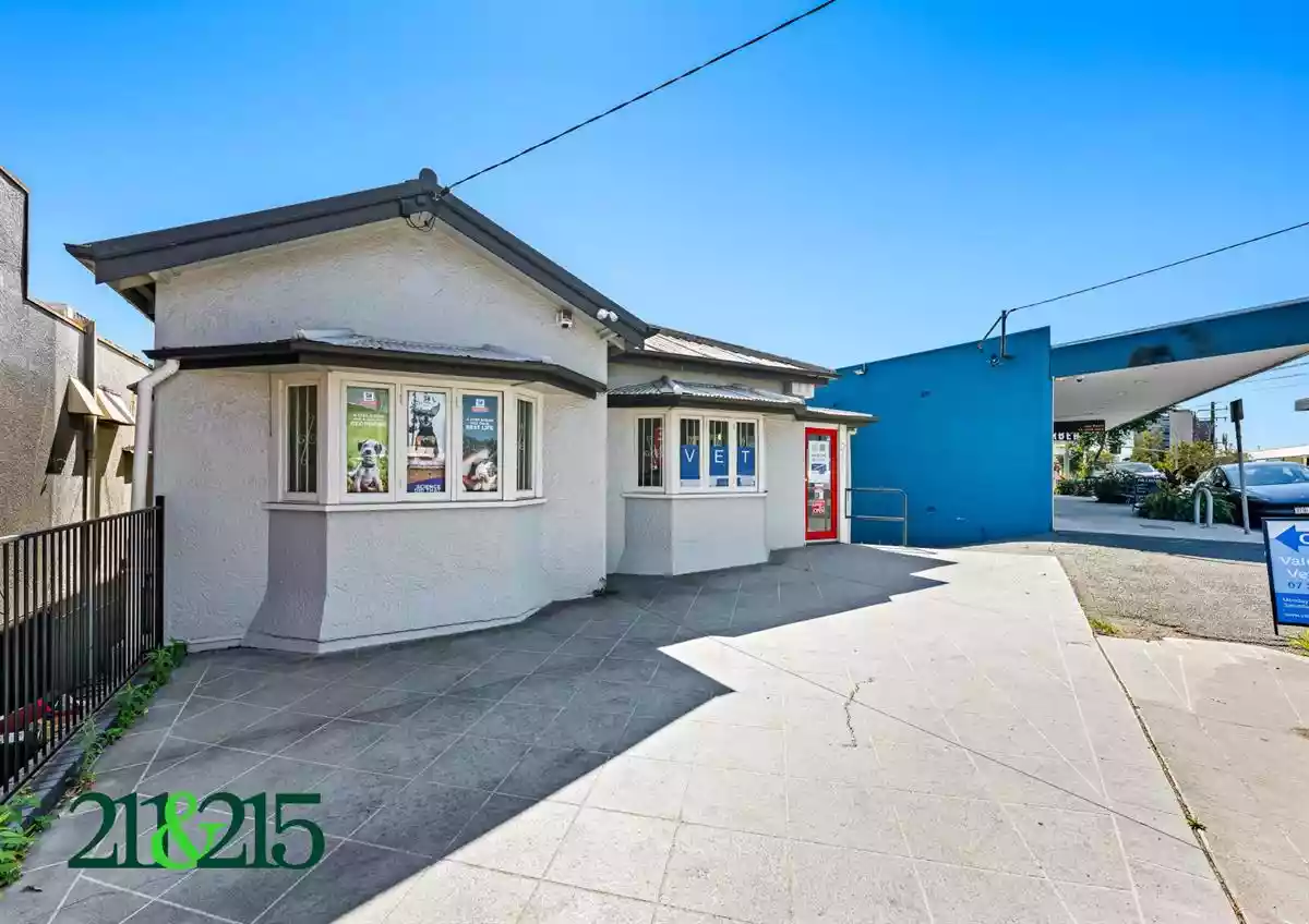 211 & 215 Moggill Road