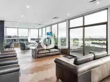 10 Queens Road