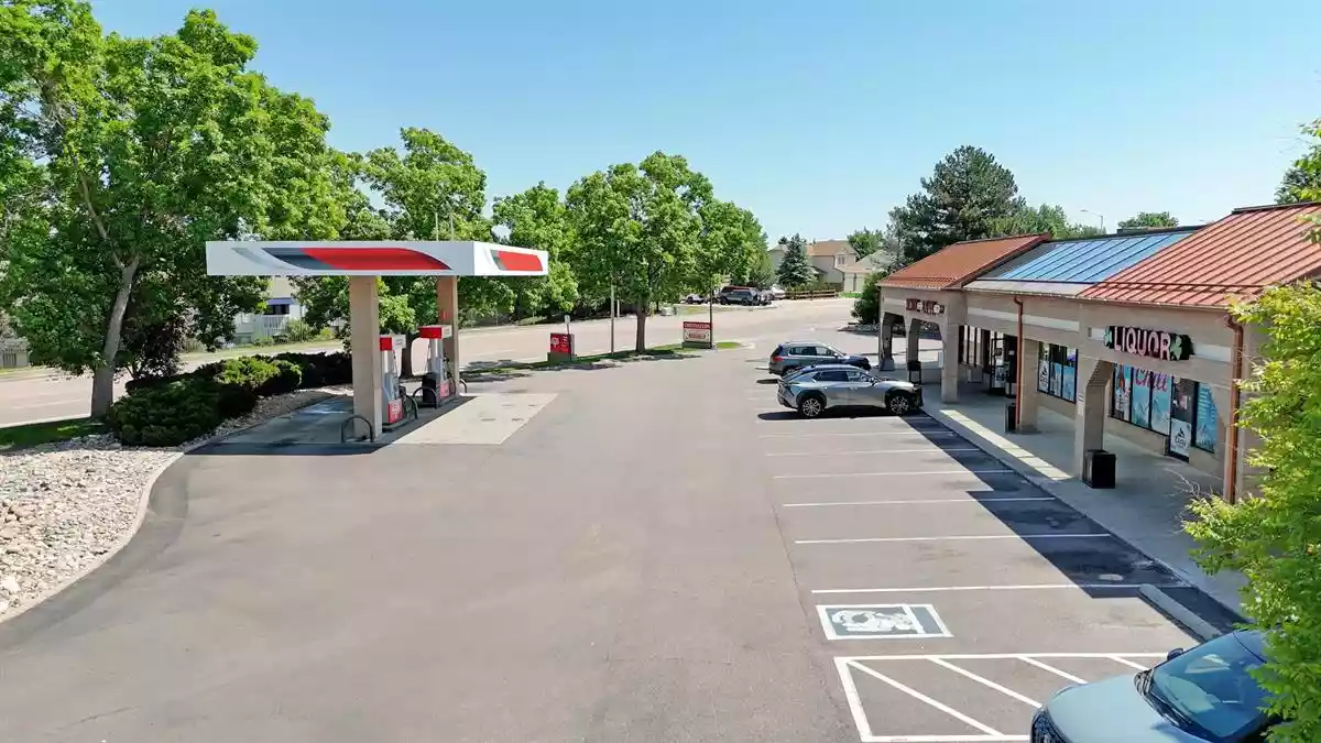 Cottonwood Square Exterior