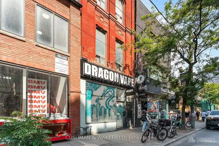 Toronto - Street Retail