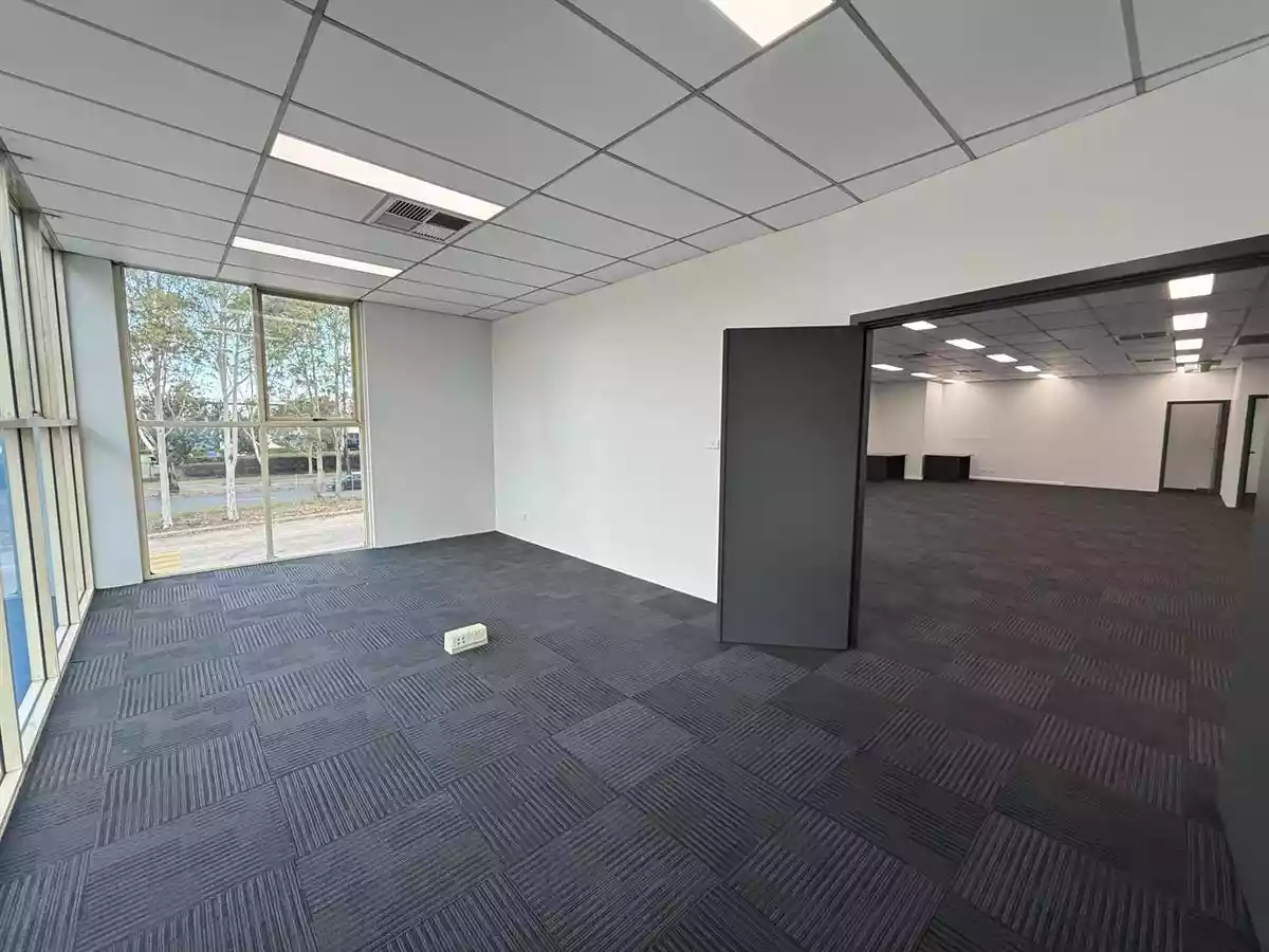 Warehouse 1/72 Topham Road