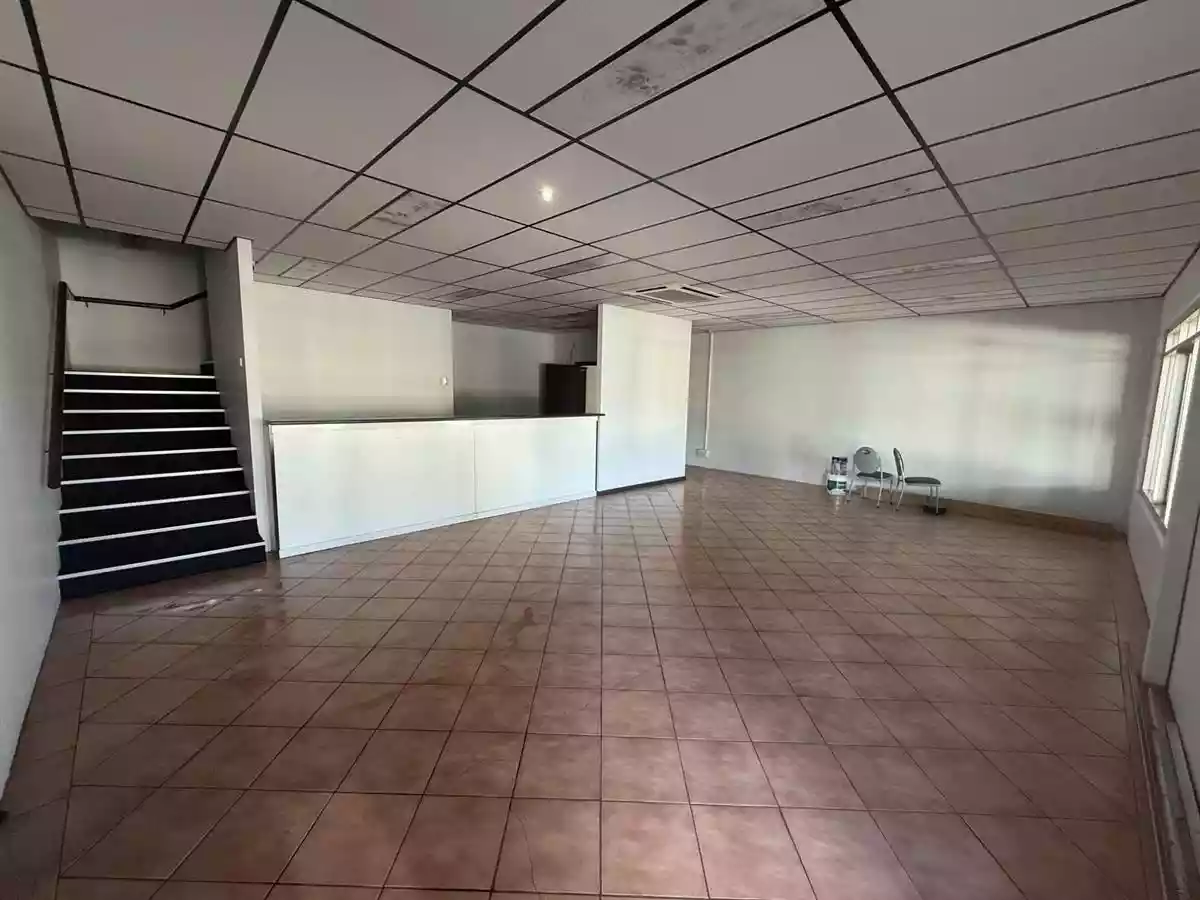 Warehouse 1/72 Topham Road