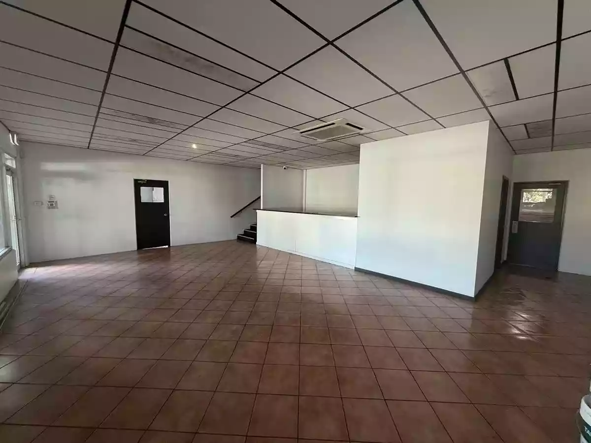 Warehouse 1/72 Topham Road