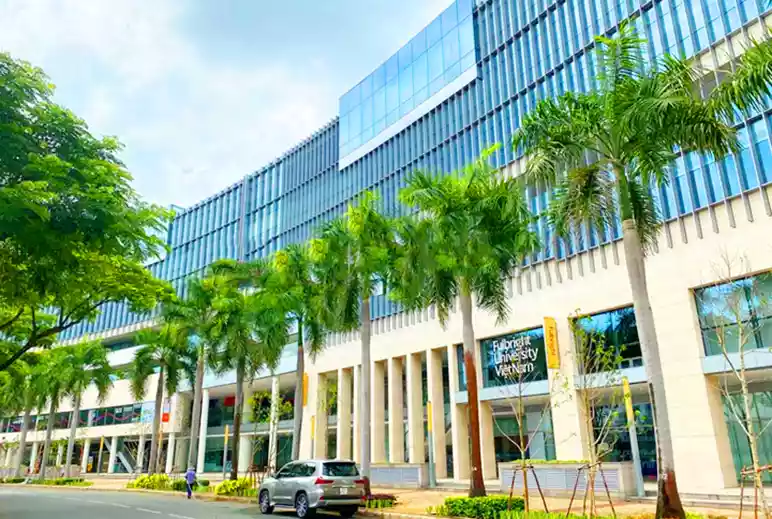 Crescent Plaza