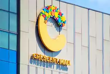 Crescent Plaza