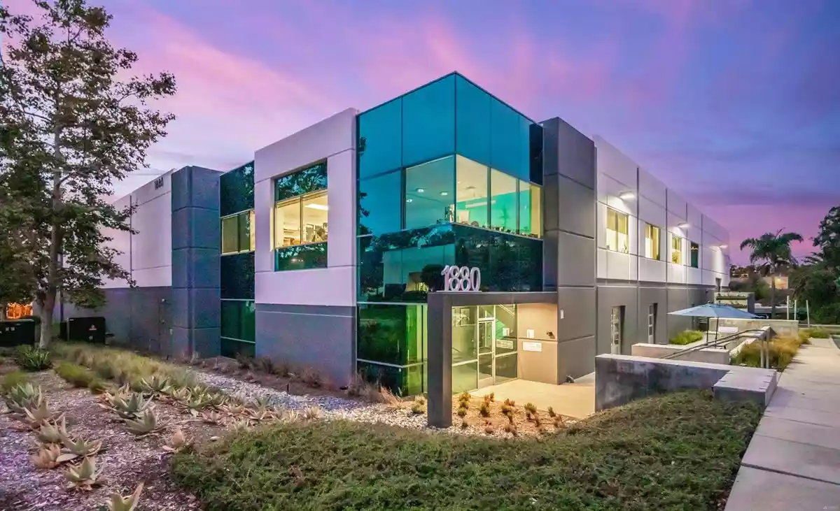 Vista - Warehouse/Distribution