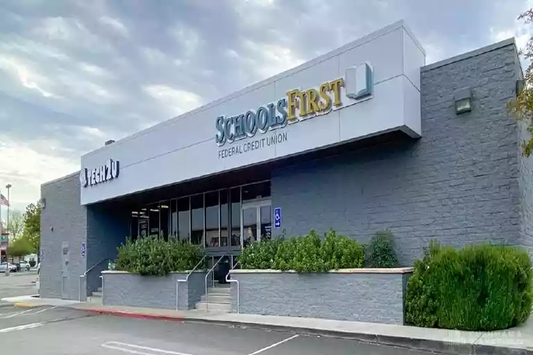 Roseville - Retail