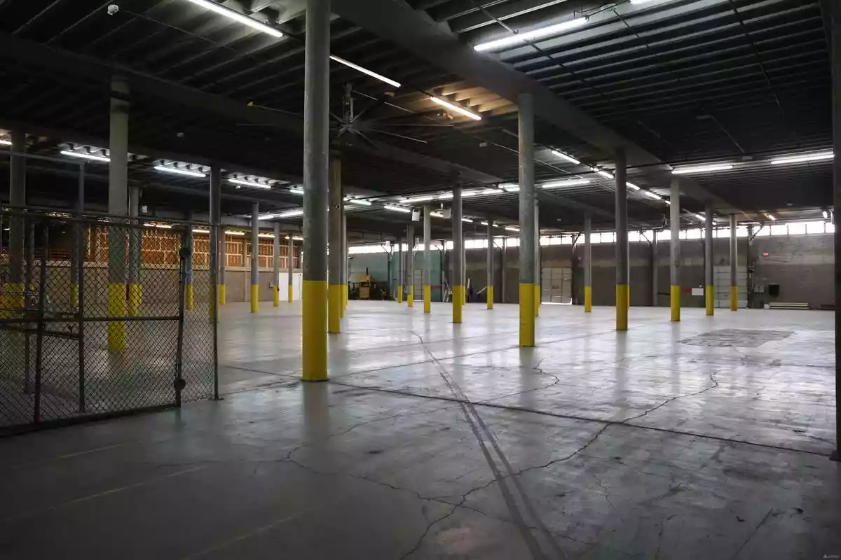 Houston - Warehouse/Distribution
